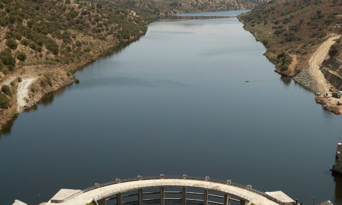 Cerca de 6 500 hectares de regadio não autorizado, com o conhecimento das autoridades