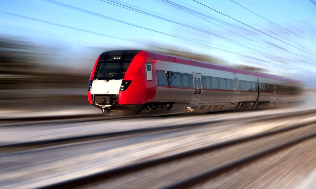 ZERO defende Linha do Norte com mais comboios, Tejo protegido e menos automóvel