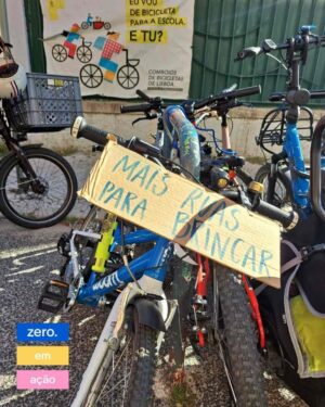 rua escolar e bicicletas